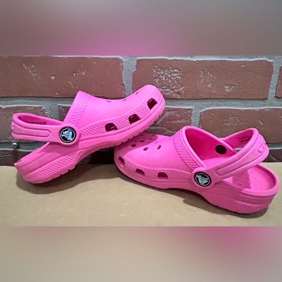Crocs toddler boys (girls) pink size 10 EUC - Picture 3 of 5